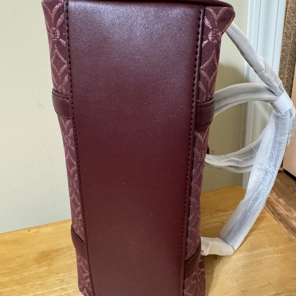 Michael Kors Merlot Patterned Satchel w/Umbrella - Picture 6 of 10